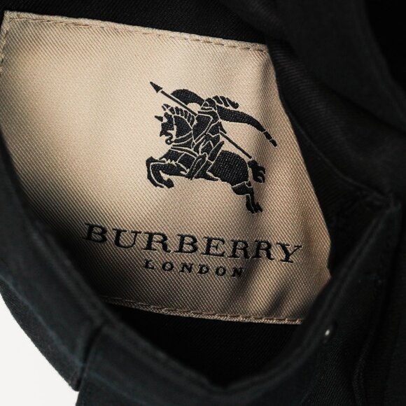 Burberry Reversible Black & White-Check Cotton Vest - Picture 16 of 16